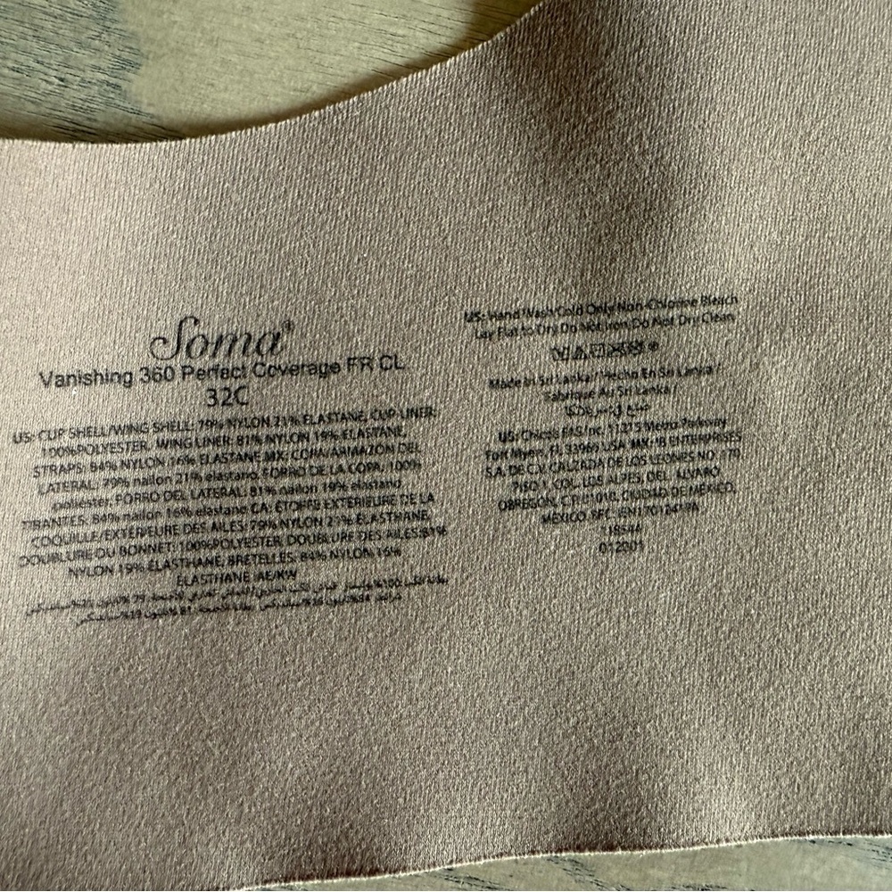 Soma -NWT- Full Coverage Vanishing Back Bra – 32C – Machino - Picture 3 of 5